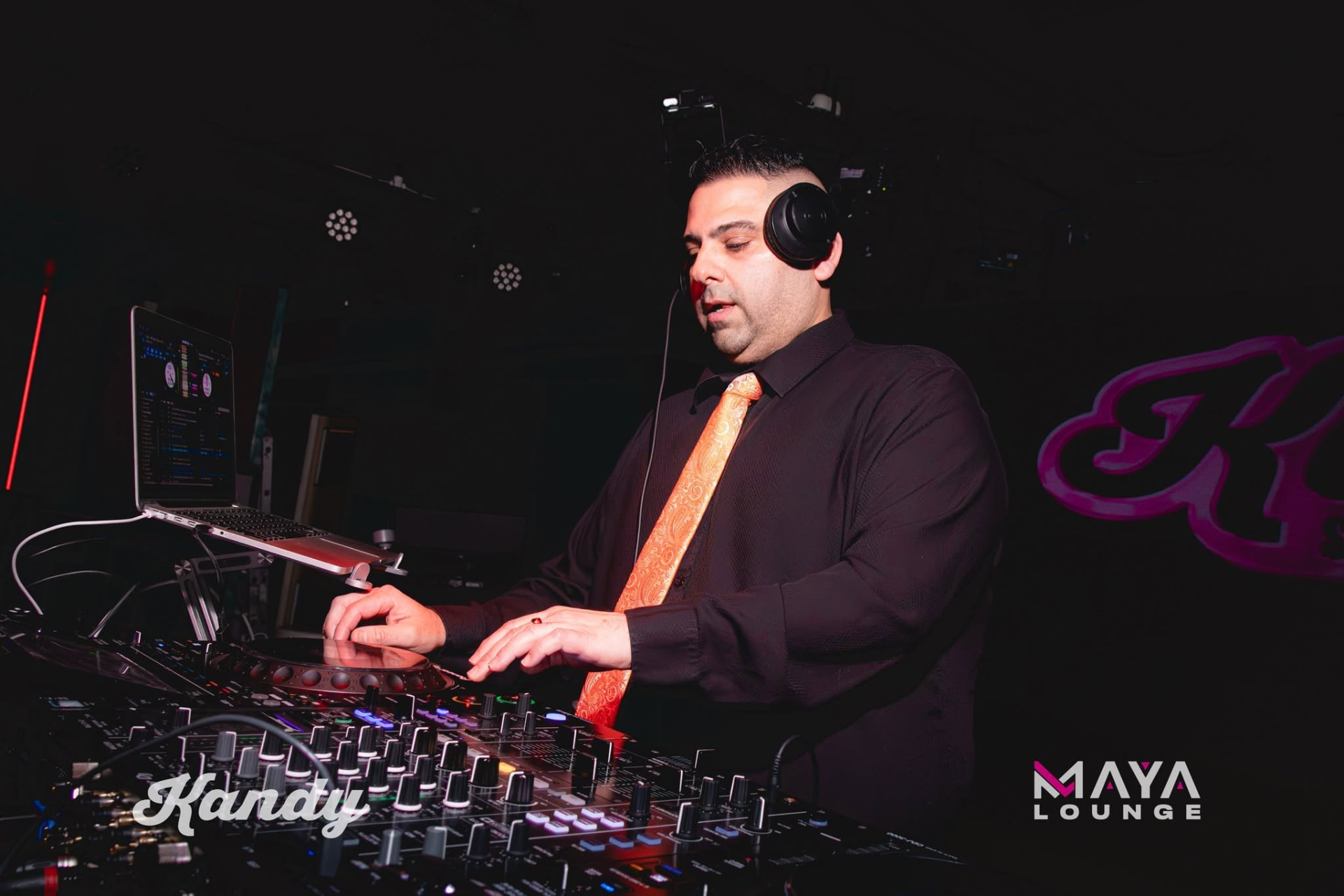 Kandy DJ mixing